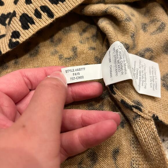 J Crew 100% Cashmere Leopard Print Sweater Sz S Preppy Quiet Luxury Animal - Picture 4 of 7